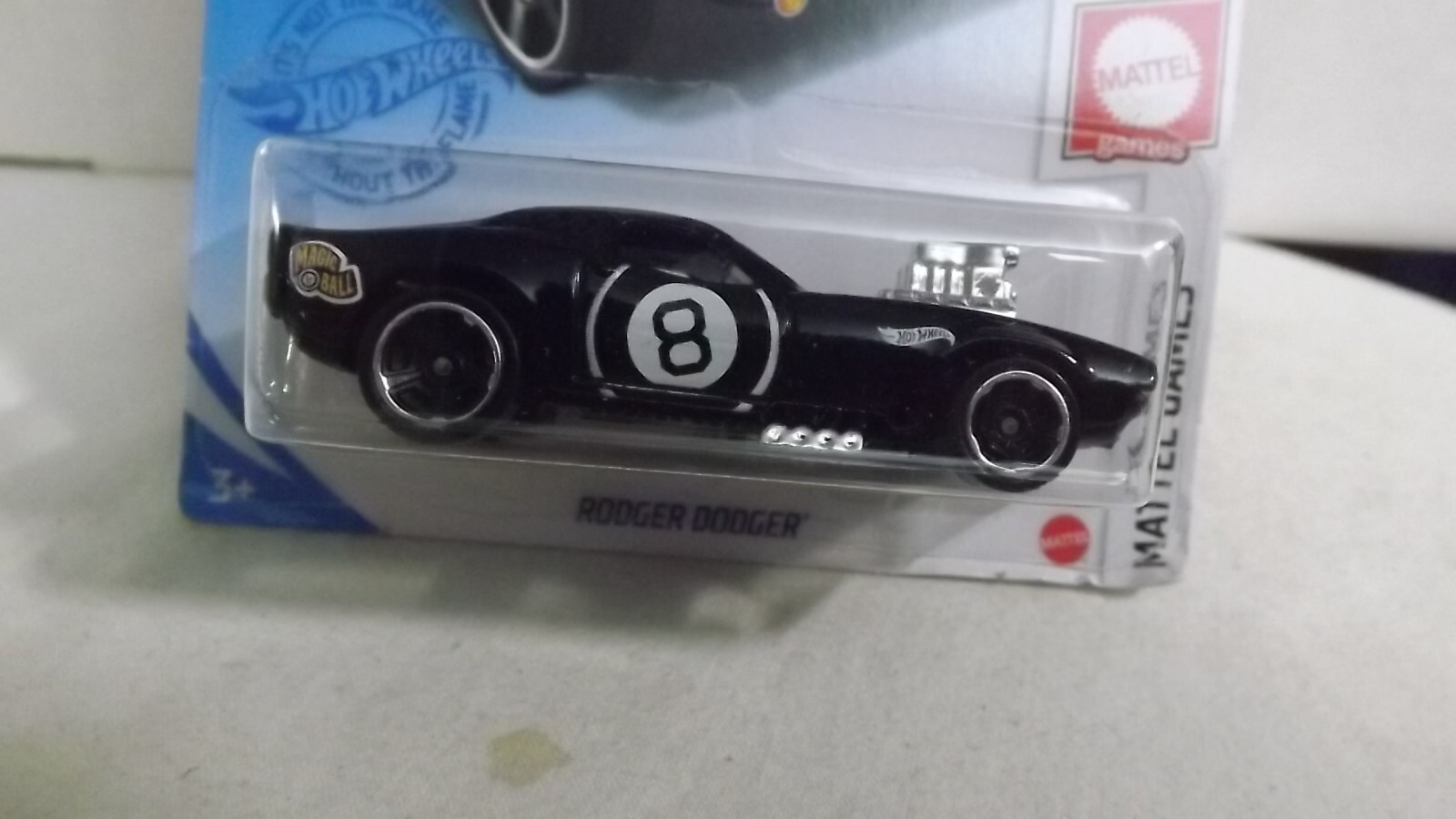 2021 Hotwheels Rodger Dodger Mattel Games 2/5 Magic 8 Ball 1/64 Scale