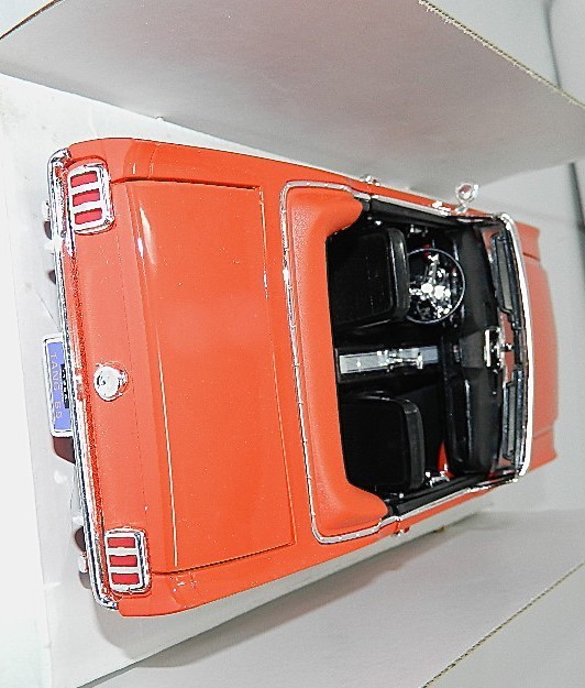 MIRA Golden Line 1965 FORD Mustang Metal Convertible Model Car Model & Box