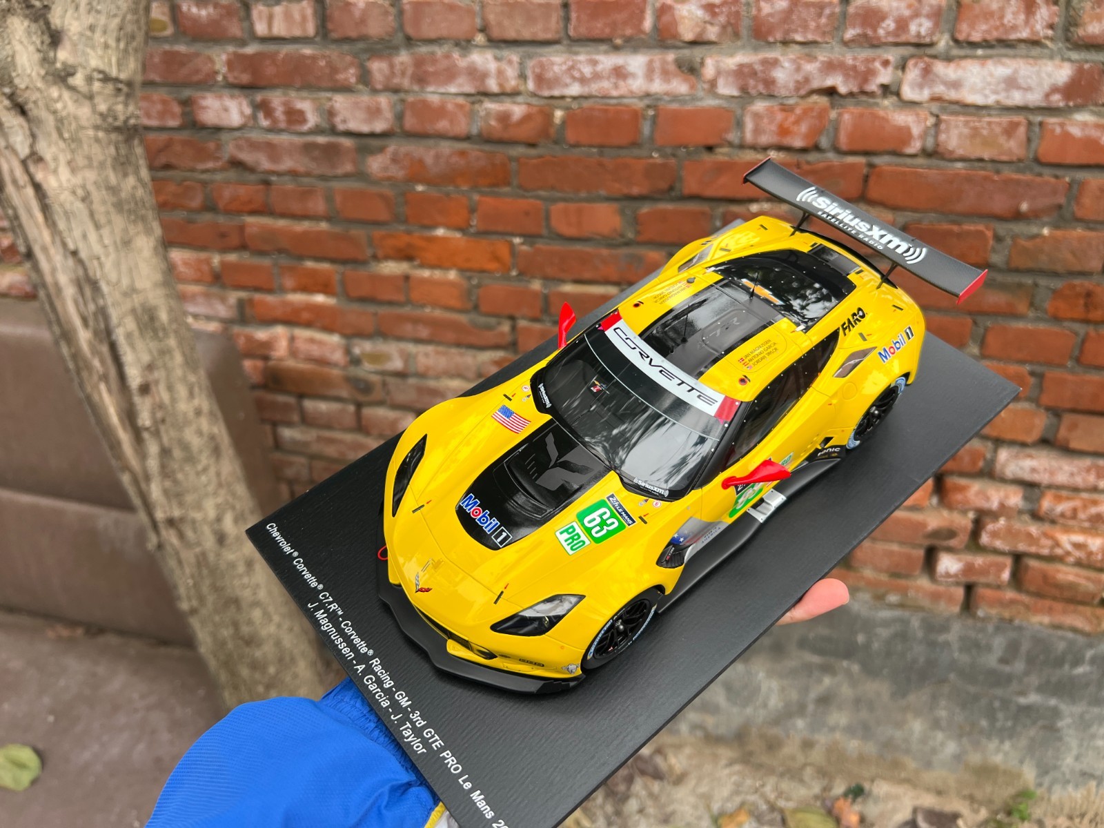 1:18 Original Model by Spark,Chevrolet Corvette C7.R #63 LM2017 Racing -GM- 3rd