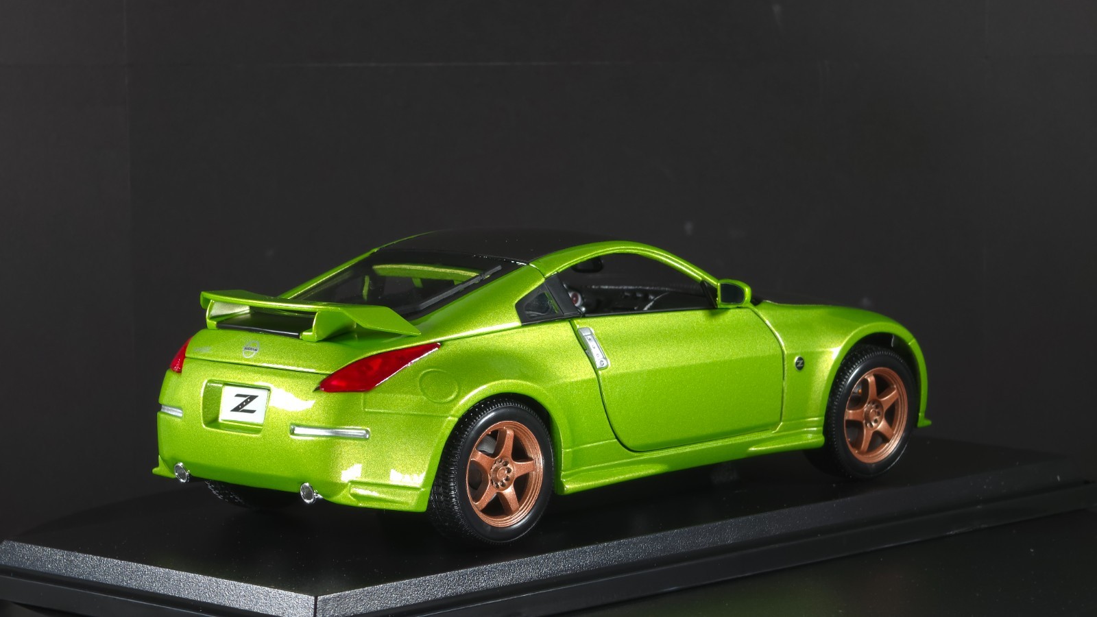 Nissan 350Z Nismo Custom 1:18 Maisto Exclusive Style Special Edition Green