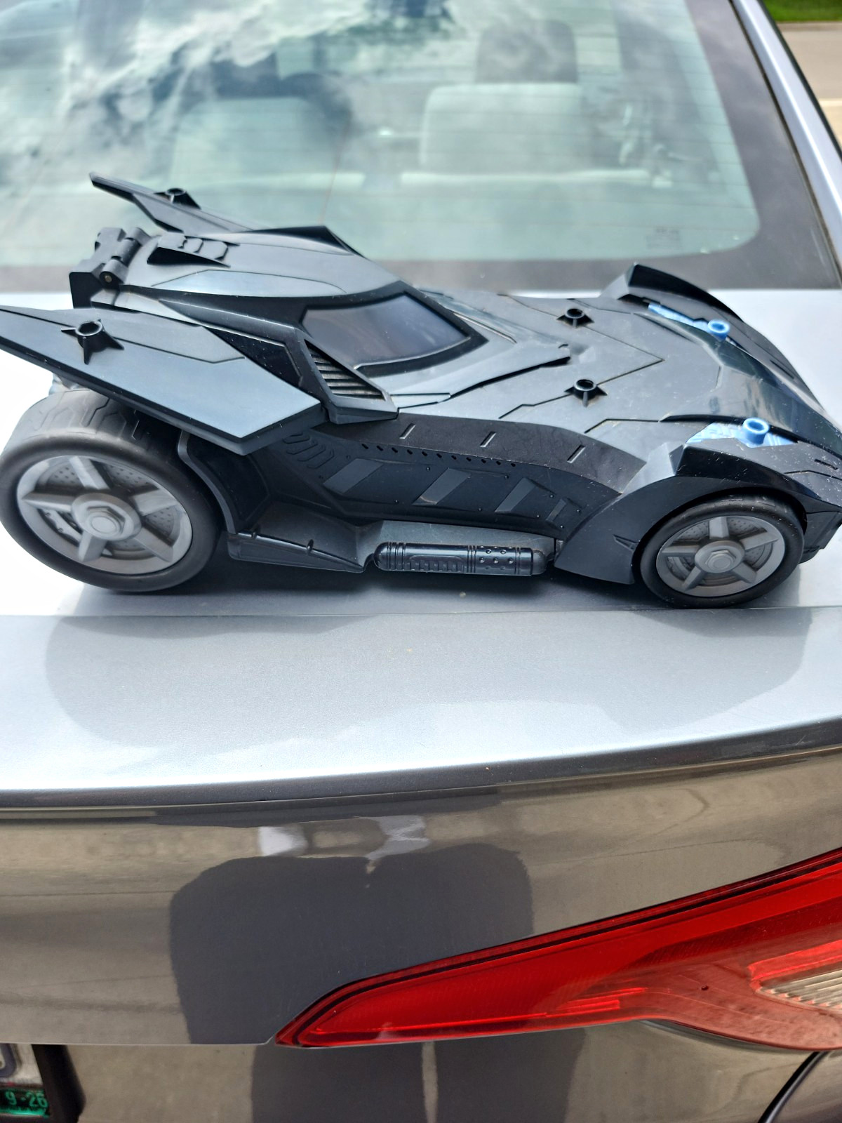 Mattel Batmobile Batman DC Universe Black Plastic Toy Car Vehicle 2018