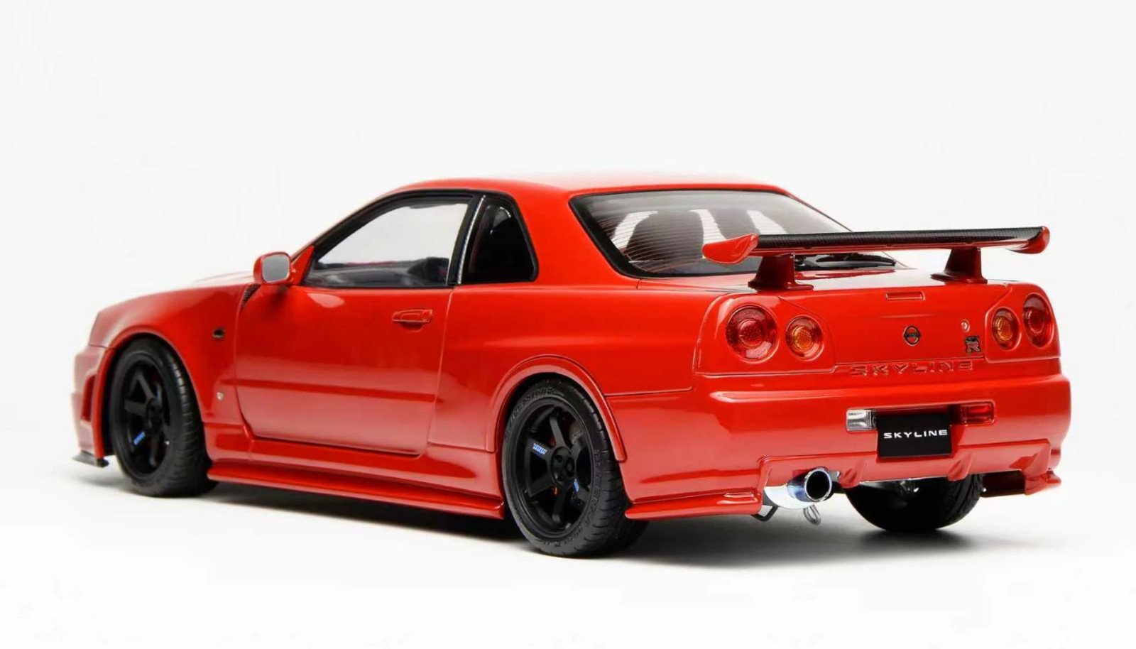1/18 Motorhelix Nissan Skyline GT-R R34 in Red