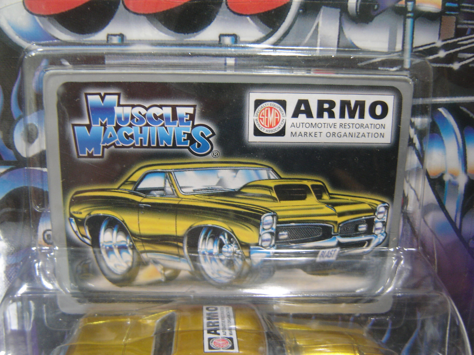 Muscle Machines Funline SEMA ARMO 2003 GOLD Pontiac GTO1:64 NEW W/PROTECH CASE