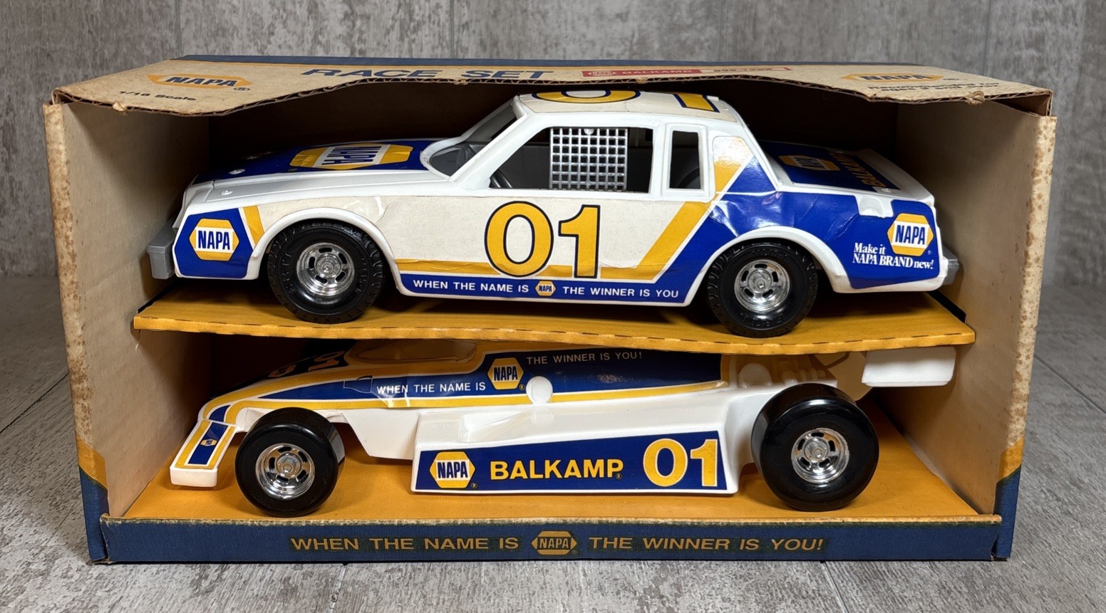 1/16 Ertl NAPA Auto Parts Balkamp Race Car Set w/ Box