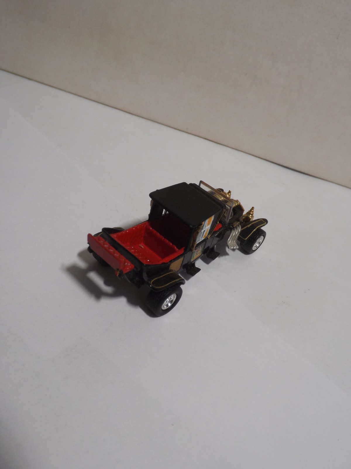 Johnny Lightning Barris Koach Black Munsters Koach 1/64 Scale