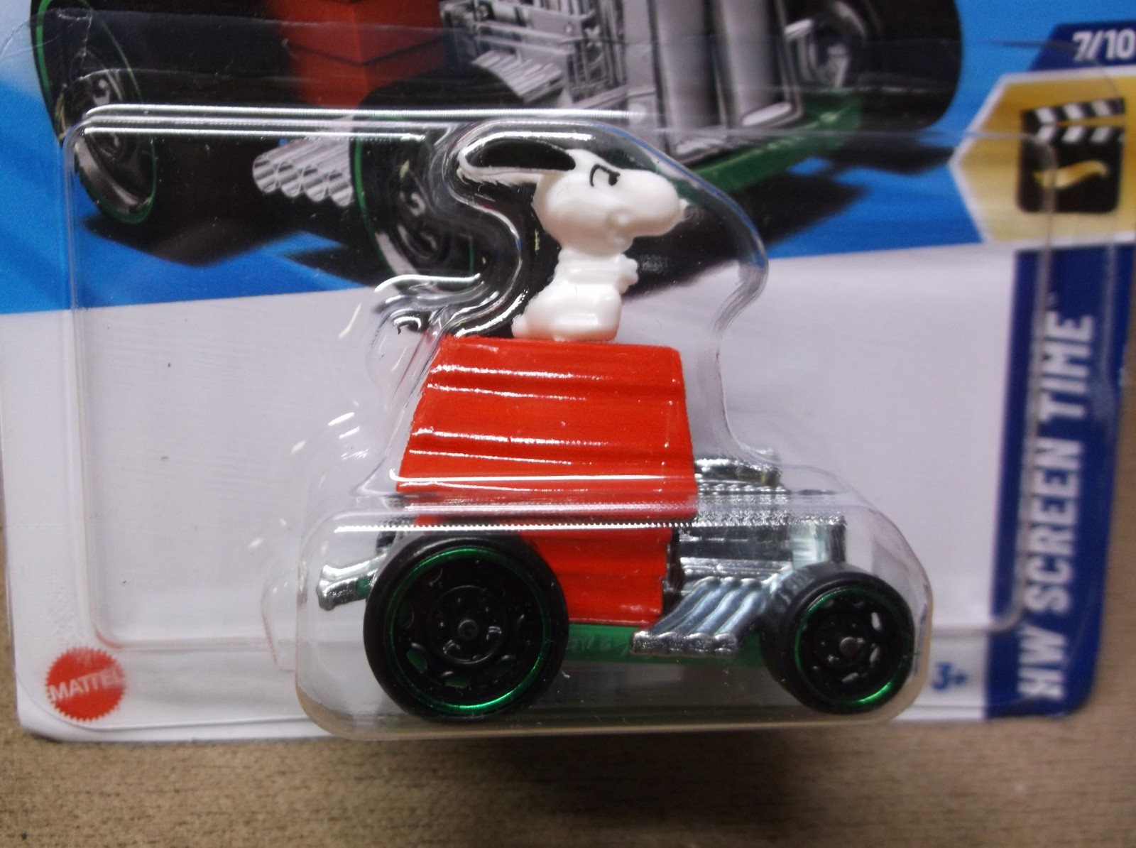 HOT WHEELS 2025 #132 RED SNOOPY DOGHOUSE PEANUTS RED BARON FIGHTER SCHULTZ