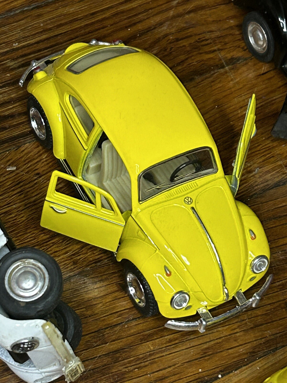Diecast Plastic Mix Toy Car Lot Kintoy Hot Wheels Maisto Volkswagen VW Beetle