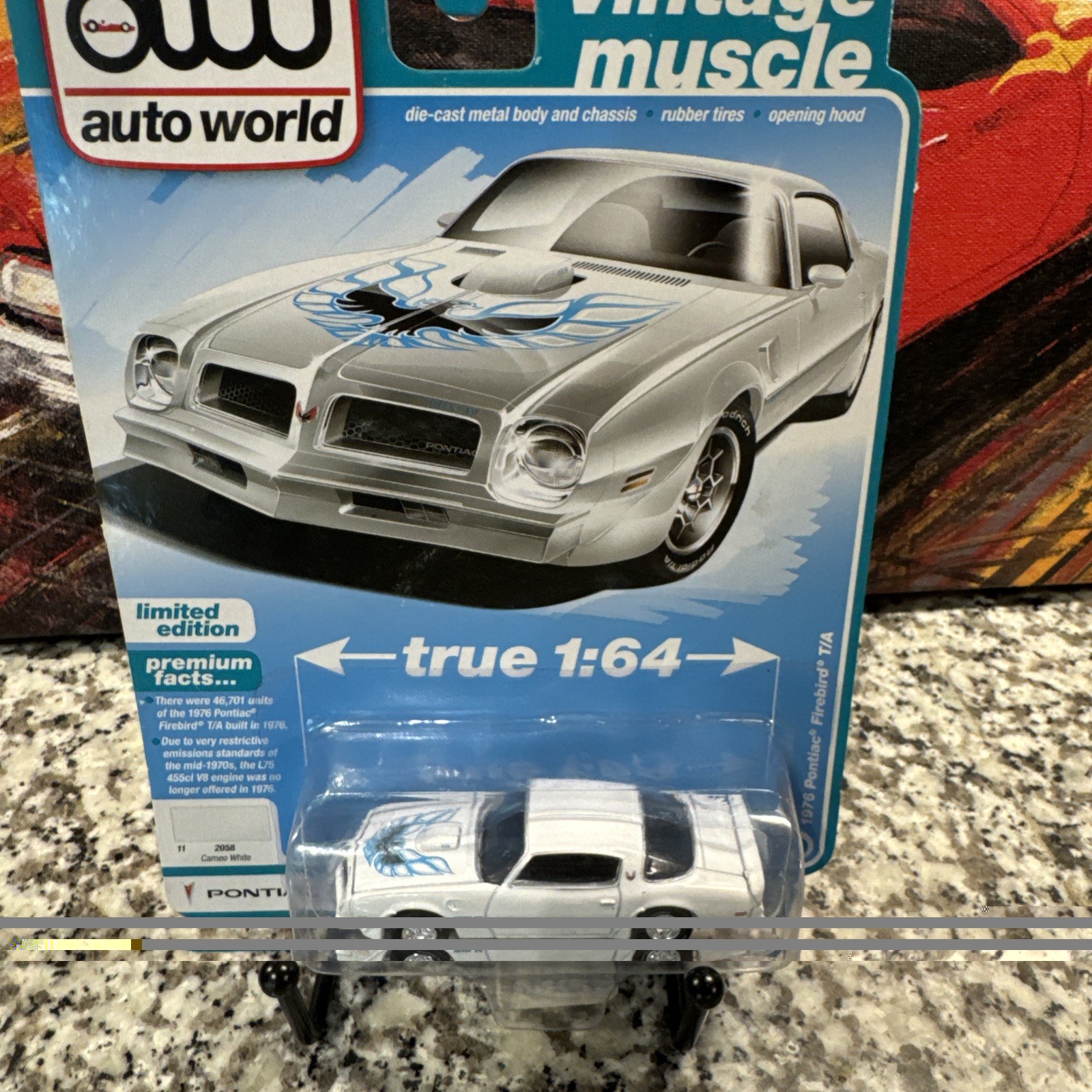 2022 AUTO WORLD 1976 PONTIAC FIREBIRD T/A CAMEO WHITE