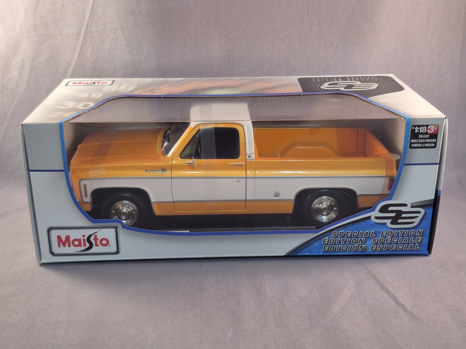 1974 C10 Cheyenne Super Pick-up Truck Orange & White Square Body NIB Maisto 1:18