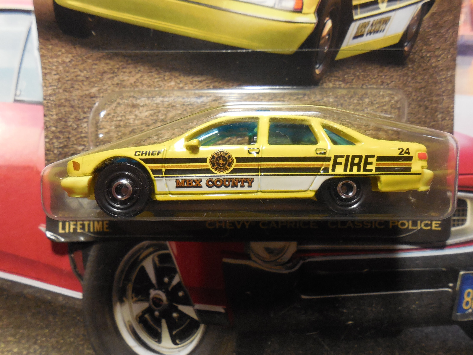 MATCHBOX COUNTY RESCUE CHEVY CAPRICE CLASSIC POLICE FIRE CHIEF 1:64 FREE SHIP