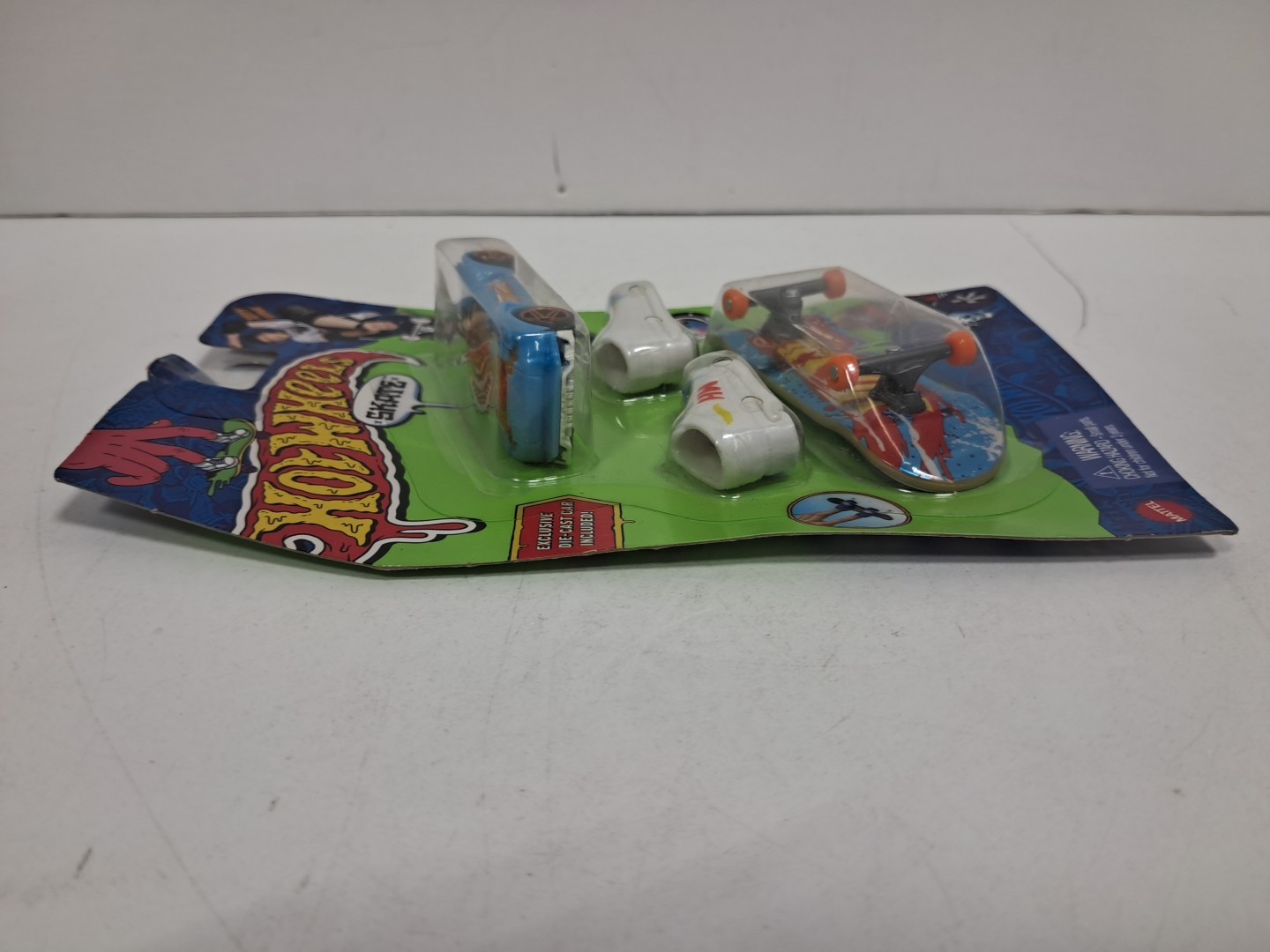 Hot Wheels Skate – TONY HAWK GAZELLA GT FINGERBOARD W/ SHOES – New – 2022