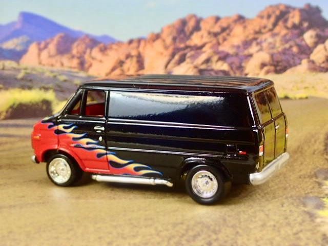 Hot Rod 1971–1996 Chevrolet 5.7L V8 Conversion Van 1/64 Scale Limited Edition O