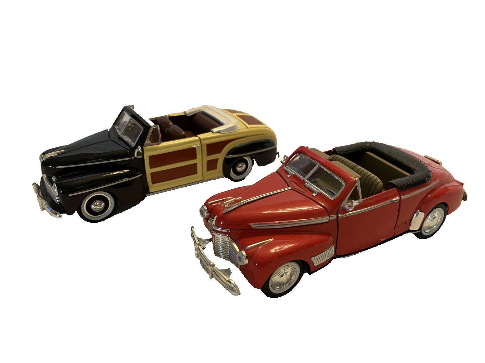 Vintage Diecast Replicas 1946 Ford & 1941 Chevrolet Convertibles 1/32 Scale