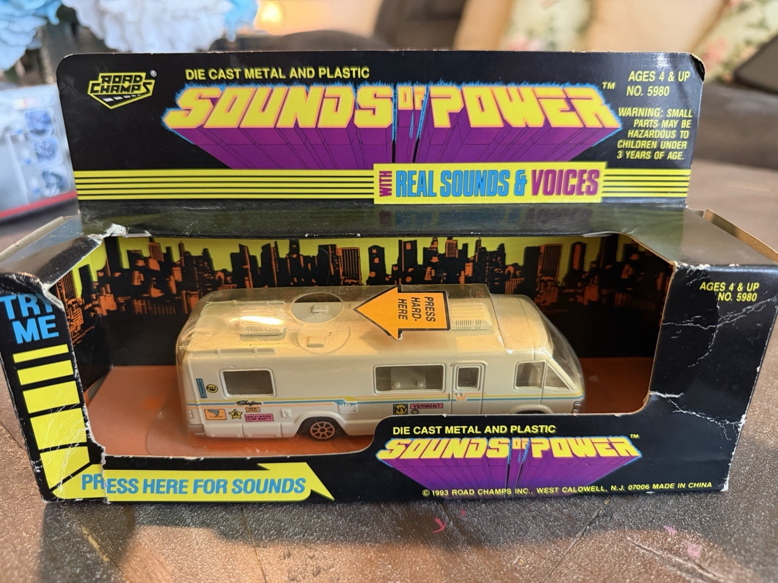 NEW Vtg 1993 Road Champs “Sounds Of Power” Die Cast Winnebago Chieftain RV #5980