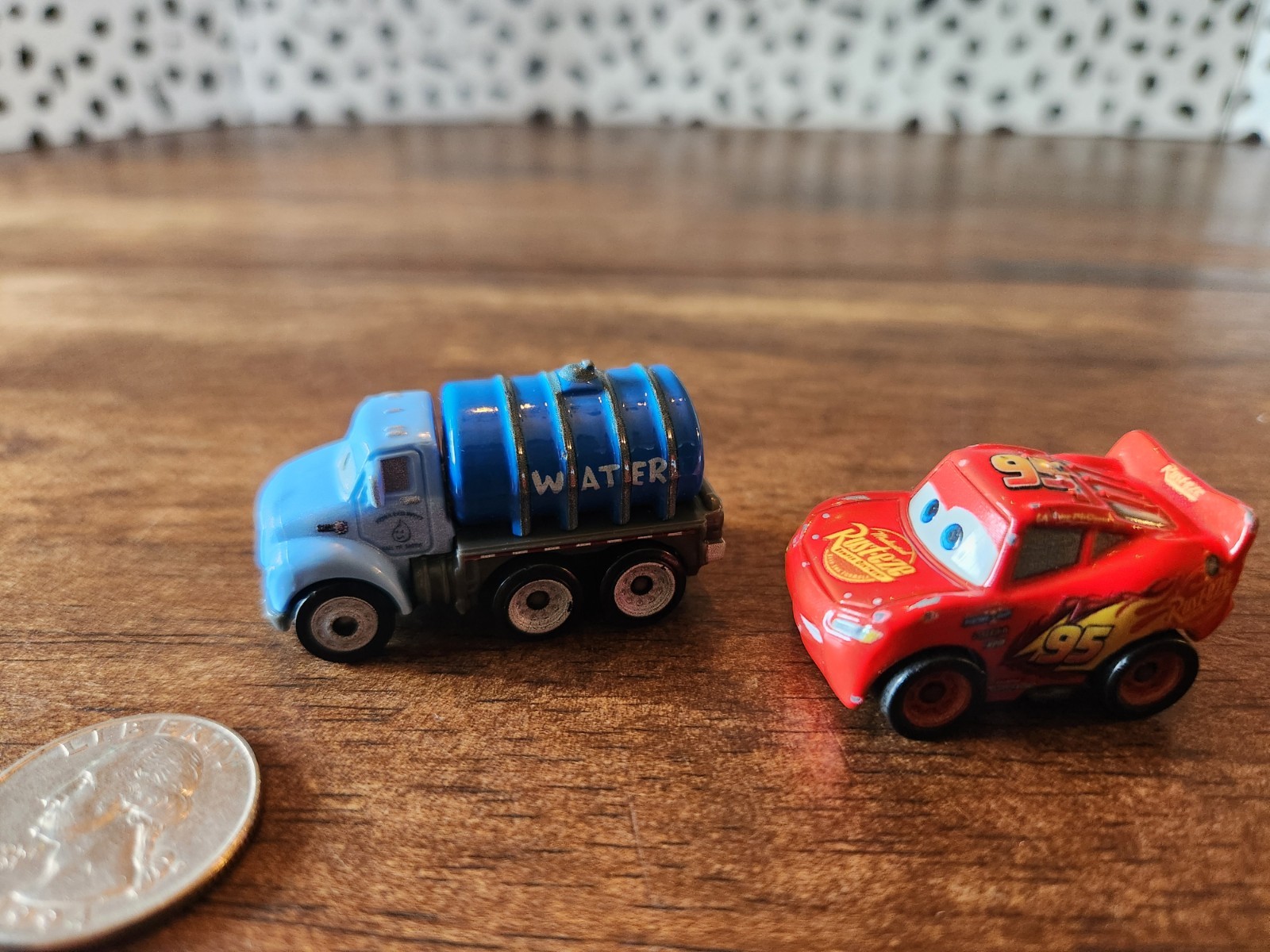 Mattel Disney/Pixar Cars Mini Racers – Set of 2 – Mr. Drippy & Lightning McQueen