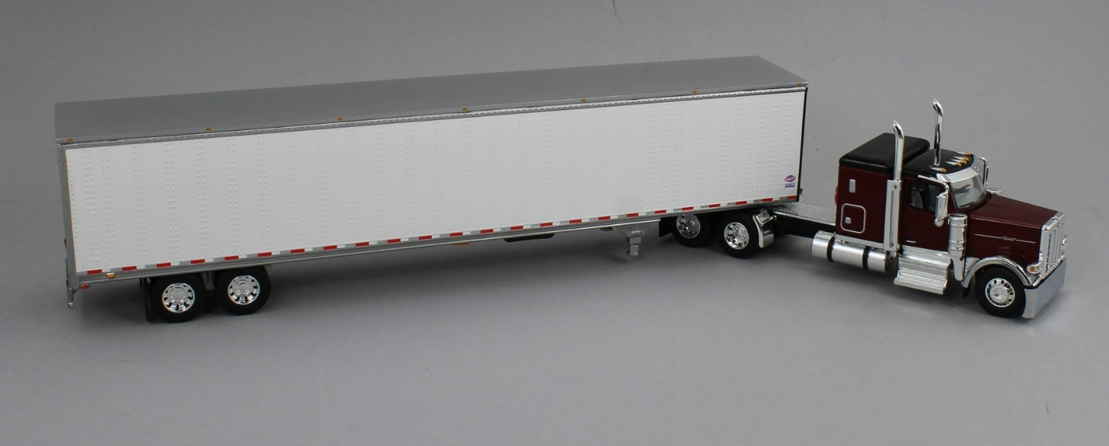 DCP 1:64 *RED* Peterbilt 589 58″ Flattop w/53′ VAN TRAILER *NIB*