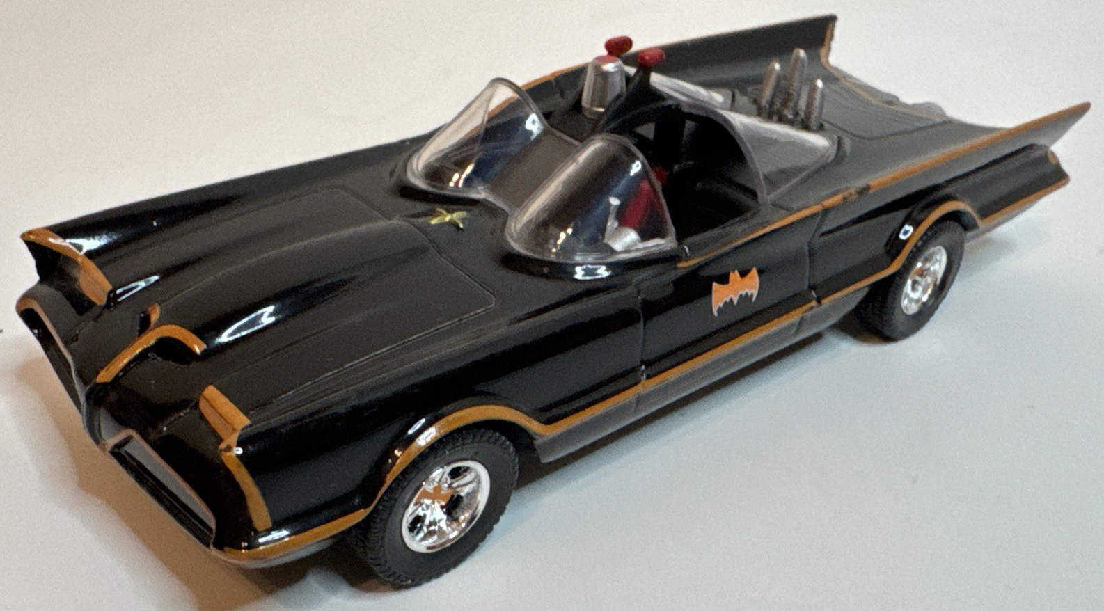 Jada 1:32 Classic TV Series 1966 Batmobile Model Car