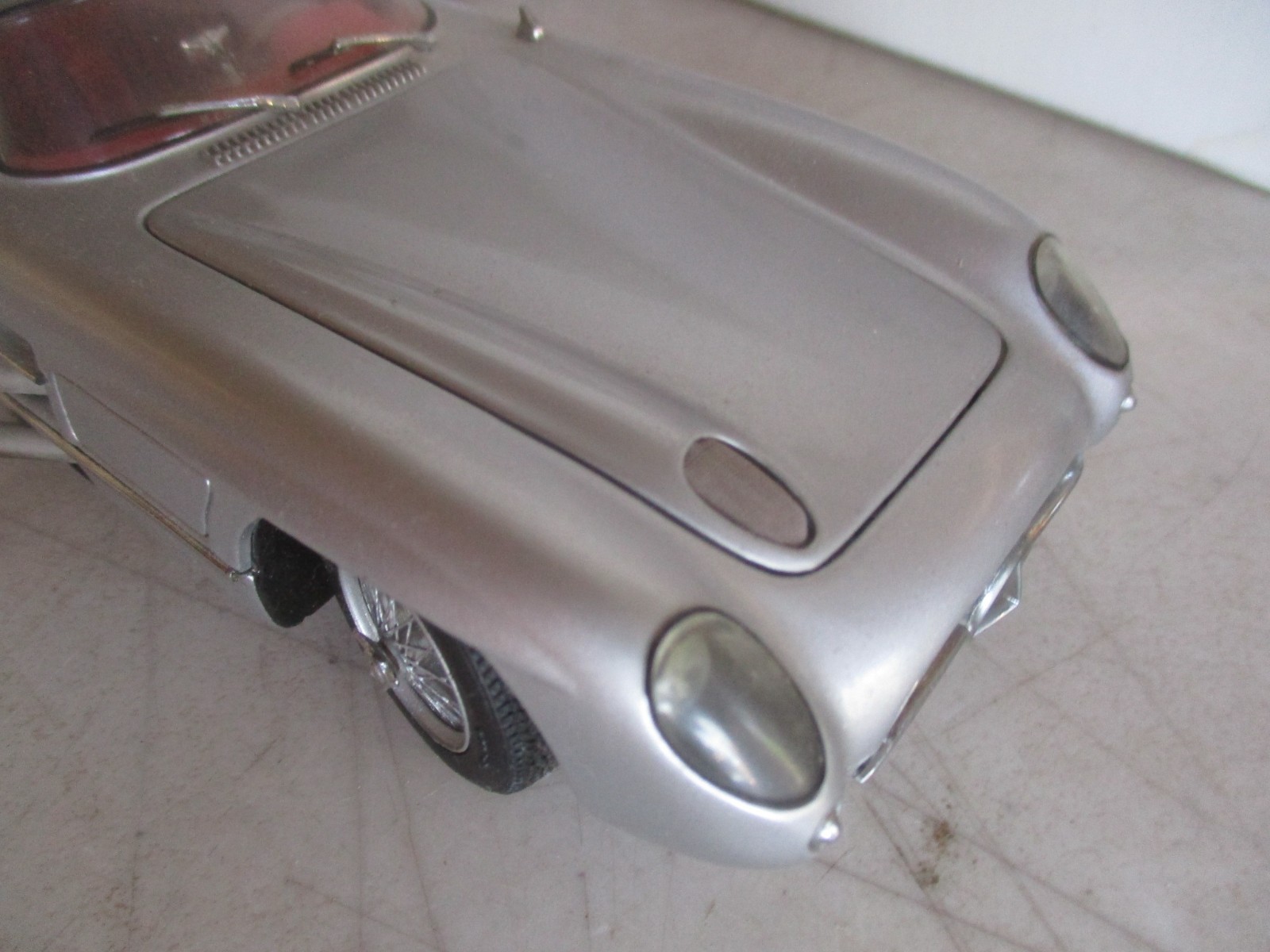 PAUL’S MODEL ART 1:24 1955 MERCEDES BENZ 300 SLR UHLEALHAUT COUPE more listed