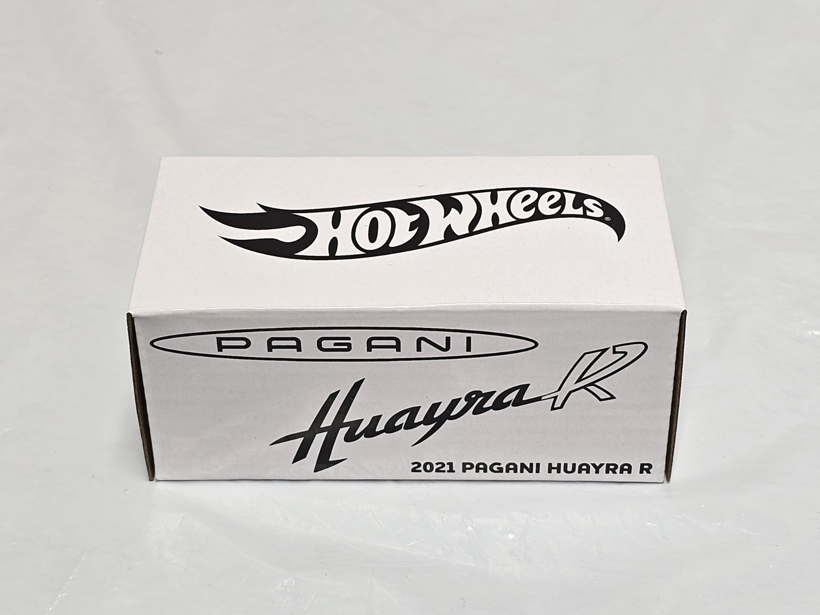 Hot Wheels Red Line Club Pagani Huayra R 1:64 Silver/Black Diecast 2021 w/ Case