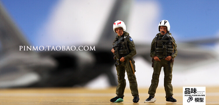 2pcs 1/72 Scale U.S. Fighter Pilot Painted Miniature Figure Models Scene Props