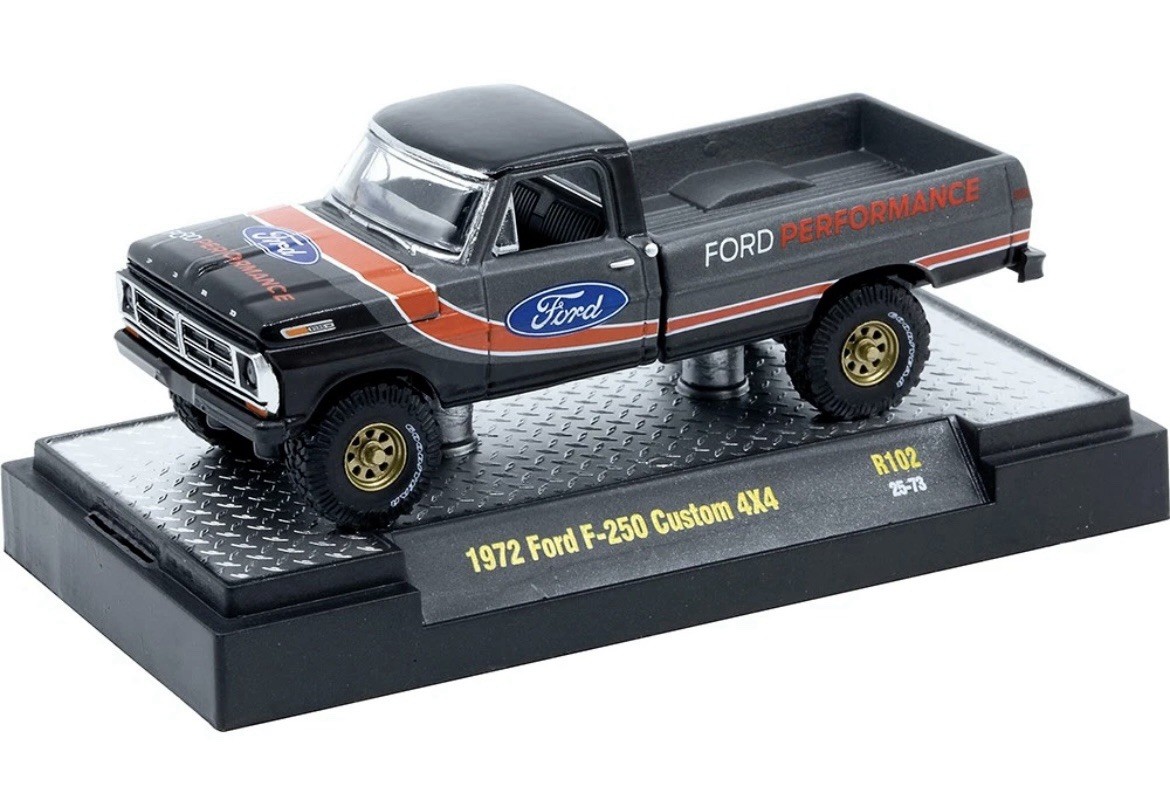 M2 MACHINES 1972 FORD F250 CUSTOM 4X4 AUTO THENTICS R102