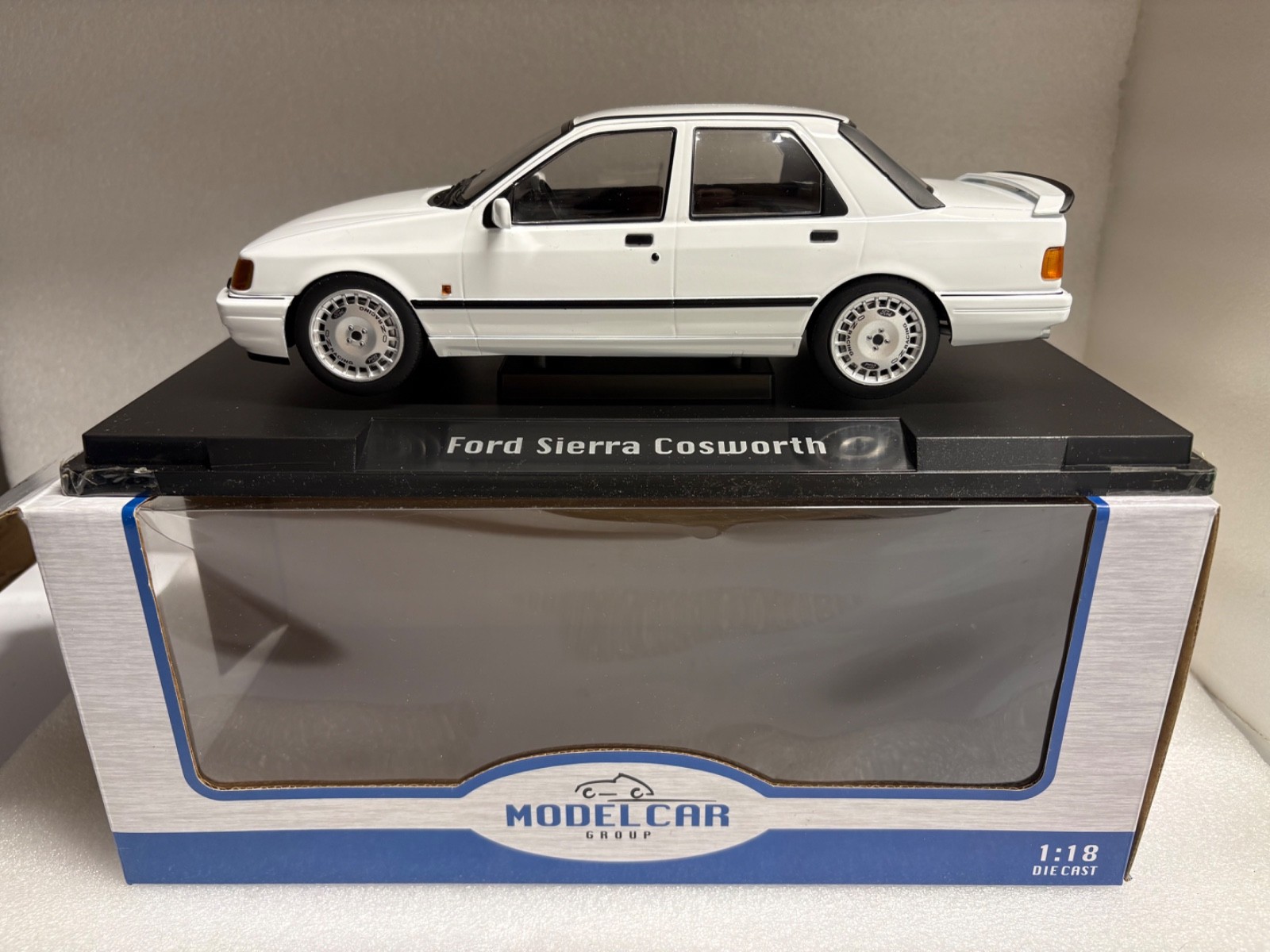 1/18 MCG 1990 Ford Sierra Cosworth 4X4 1990 White OZ Wheels MCG18172 NOS RARE!!!