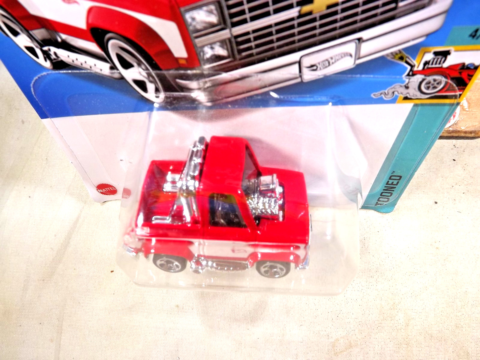 2022 Hot Wheels #104 Tooned 4/5 TOON’D ’83 CHEVY SILVERADO Red w/Chrome 5 Spokes