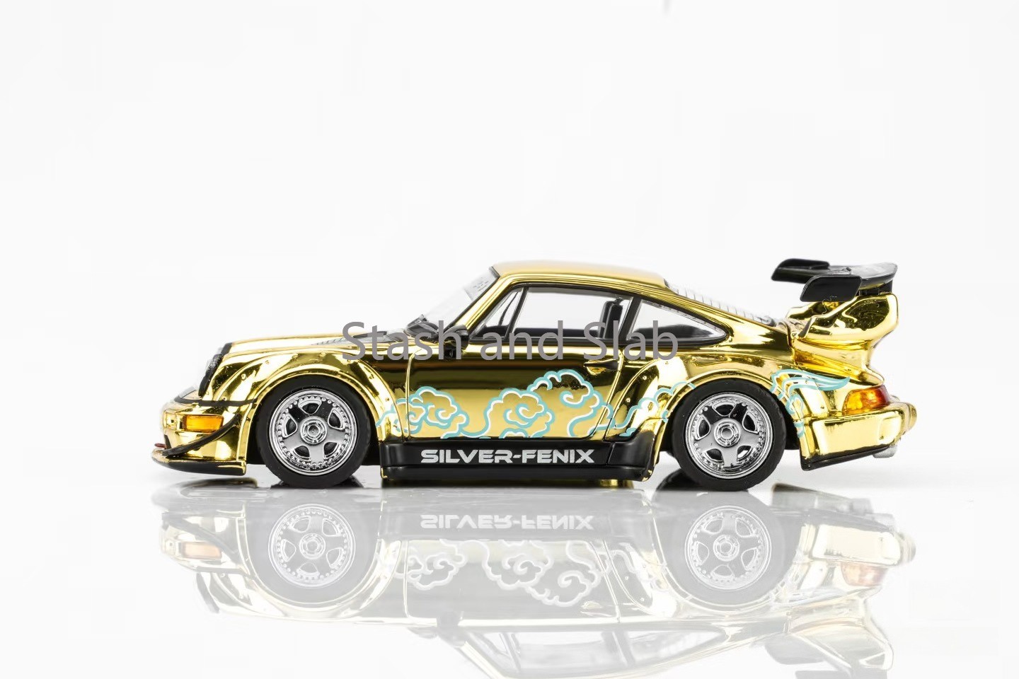 MOTORHELIX 1:64 RWB 964 Silver-Fenix Gold Chrome Toshikazu Nozaka Art 1299