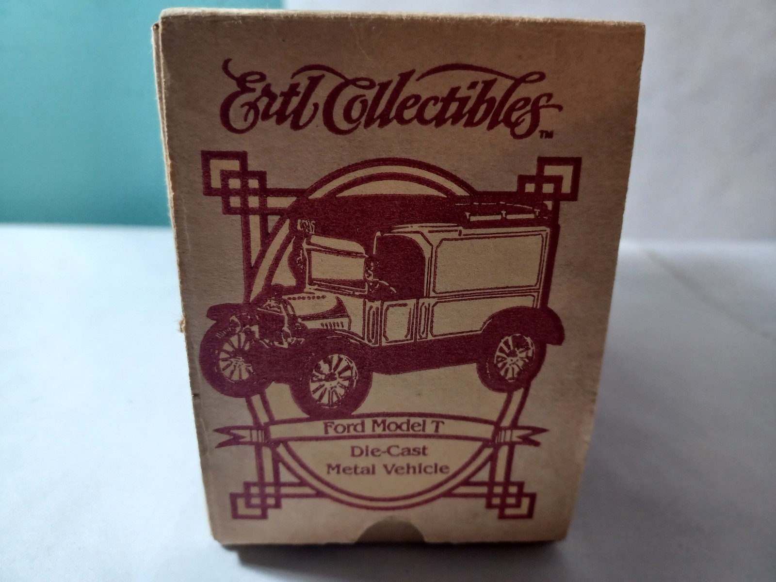 Ertl Collectibles 1995, Places Discount Stores, 1912 Ford Model T #F009 Die-Cast