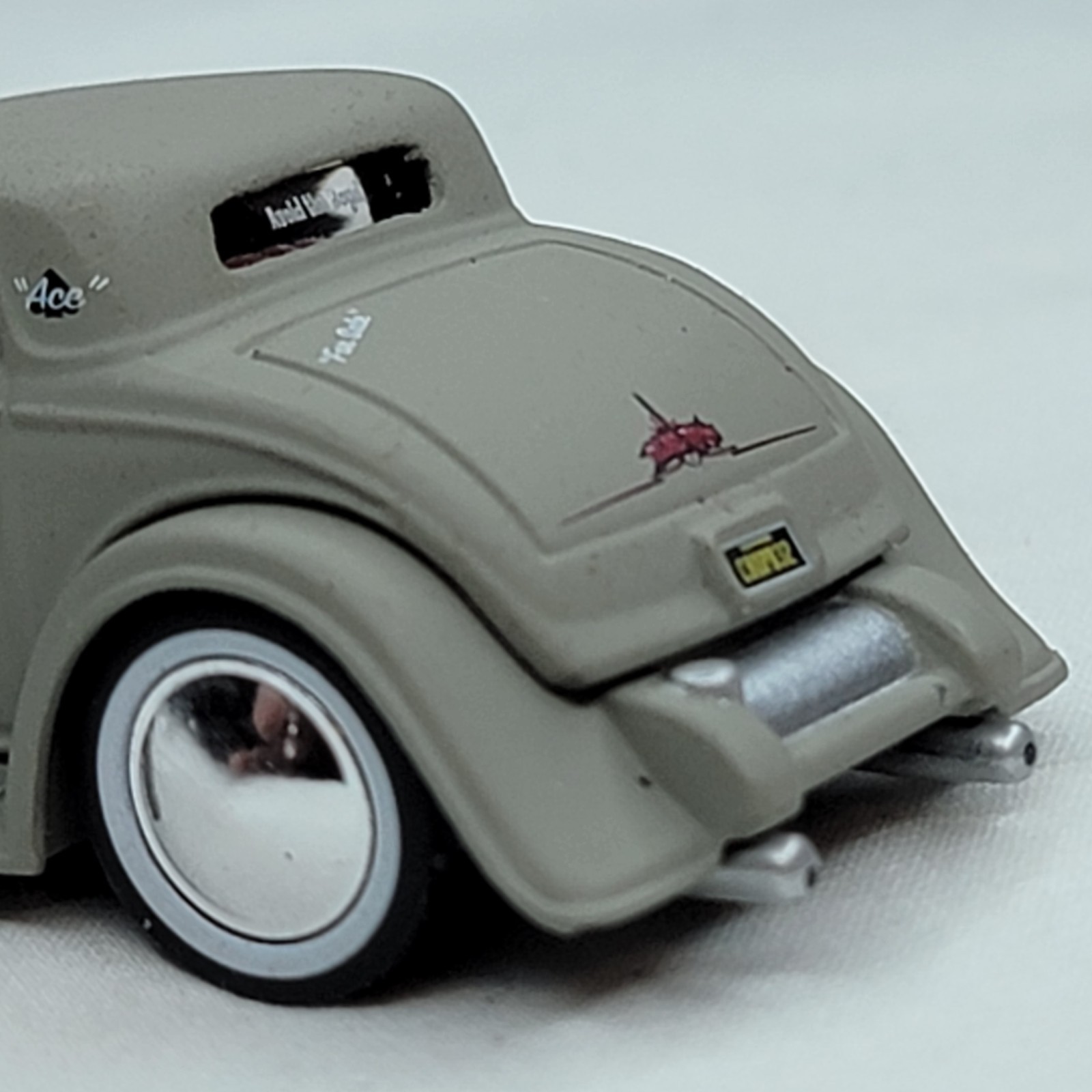 1932 Ford 3 Window Rat Rod 1:64 Diecast Model Real Riders Rubber Tires – EUC