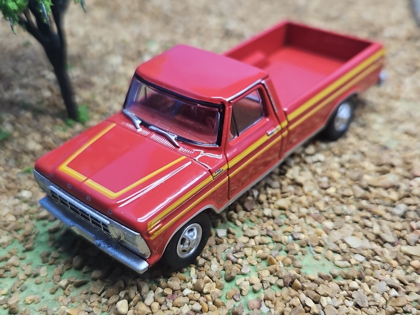 Custom Made 1978 Ford F-150 RANGER XLT 4×4 Greenlight Pickup Truck Fargo F250 79