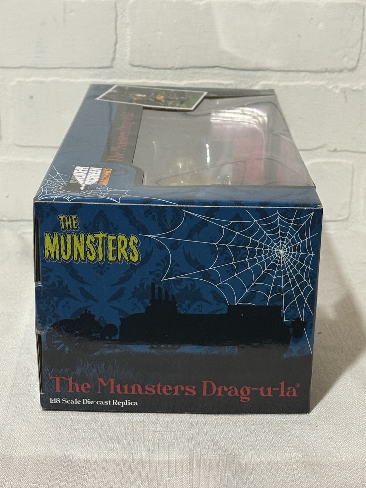 1/18 Auto World Dragula Munsters 1 of 300 SIGNED Butch Patrick Silver Screen
