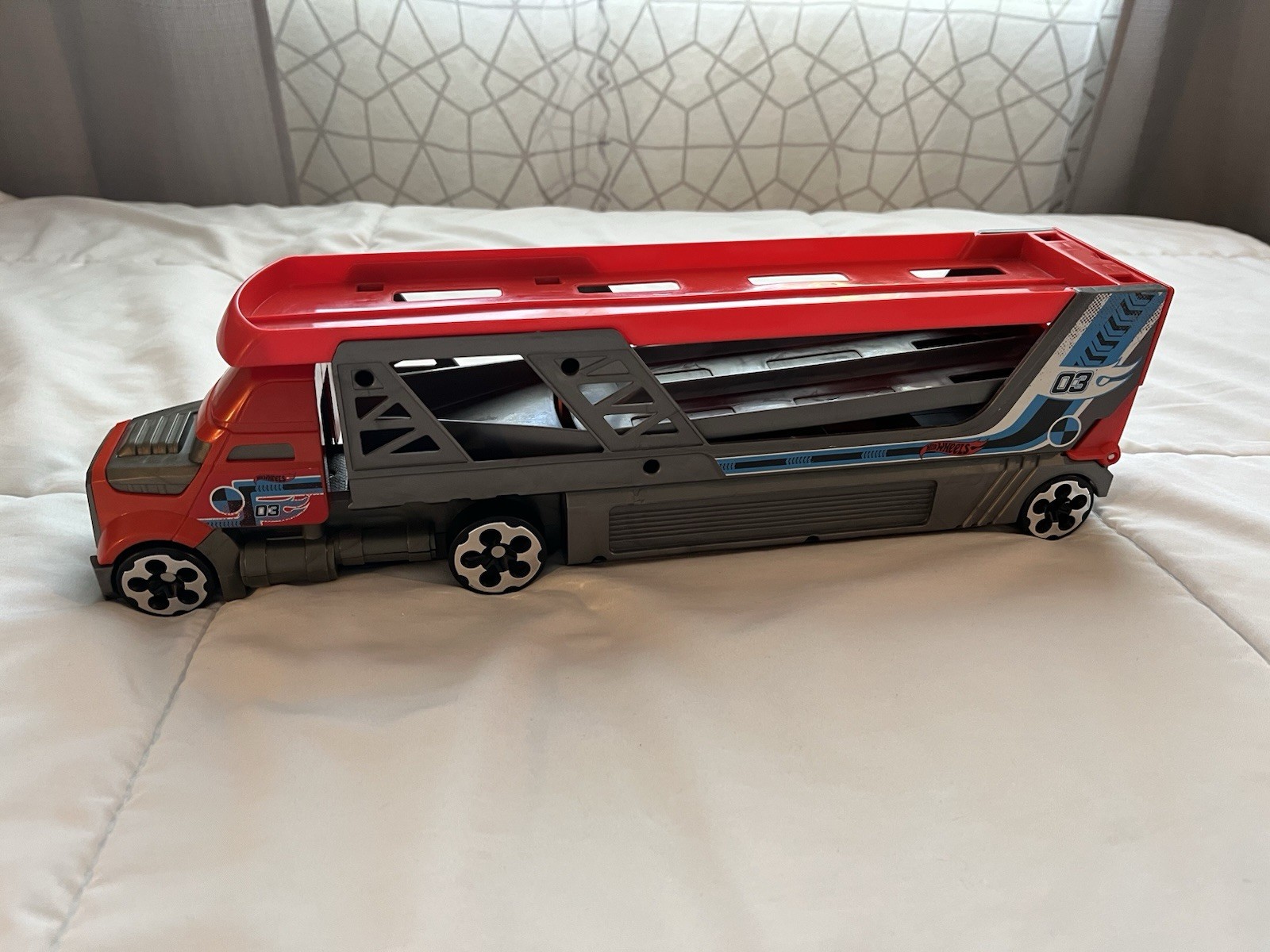 Hot Wheels Car Transporter Truck Trailer Hauler w/ Ramp Red Gray Blue Plastic