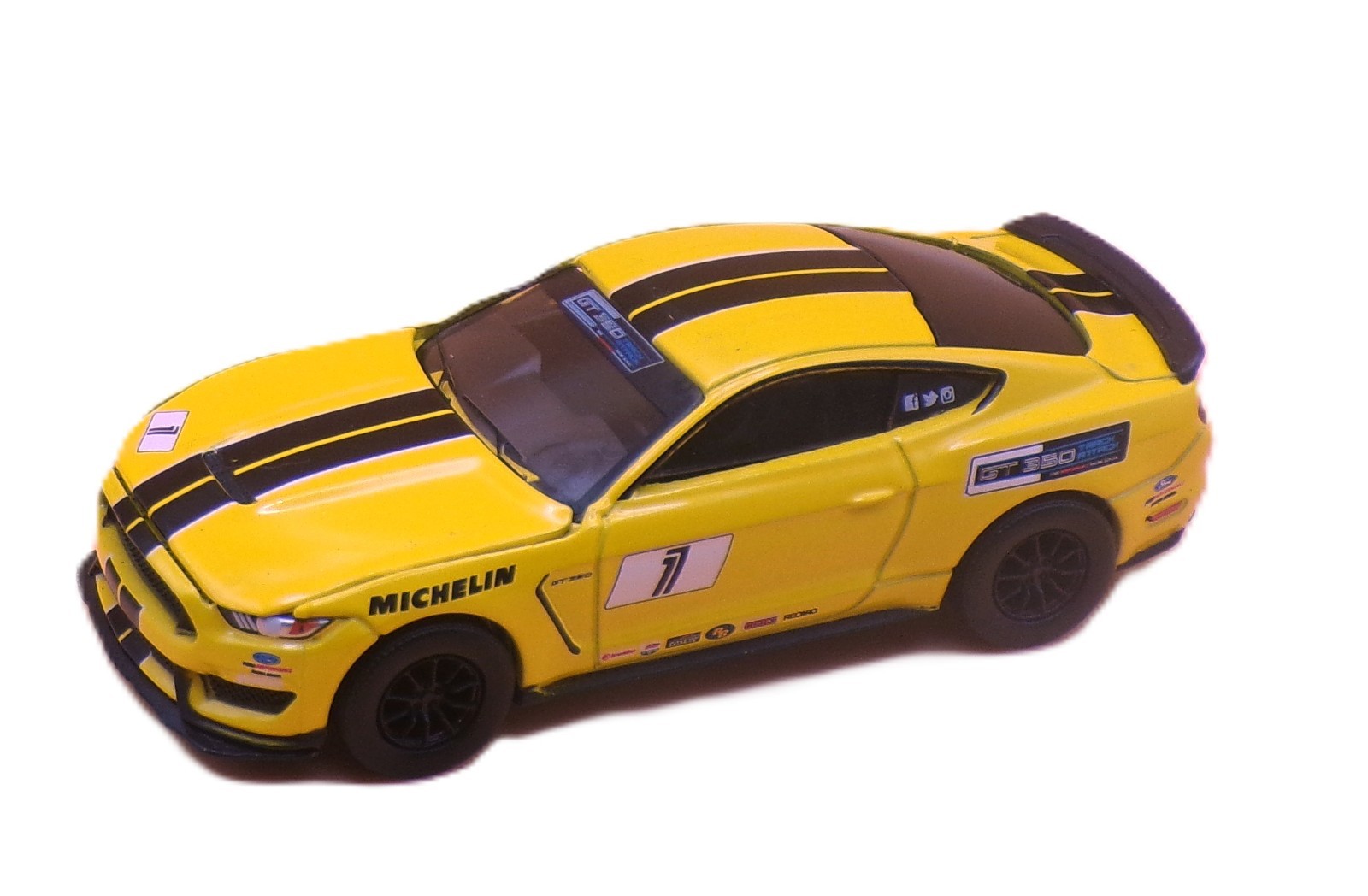 2016 Ford Shelby GT350…GT350 TRACK ATTACK..Greenlight 1:64