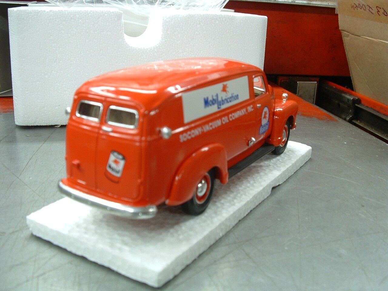 MOBIL OIL SOCONY GAS 1949 CHEVROLET DELIVERY PANEL VAN TRUCK FIRST GEAR