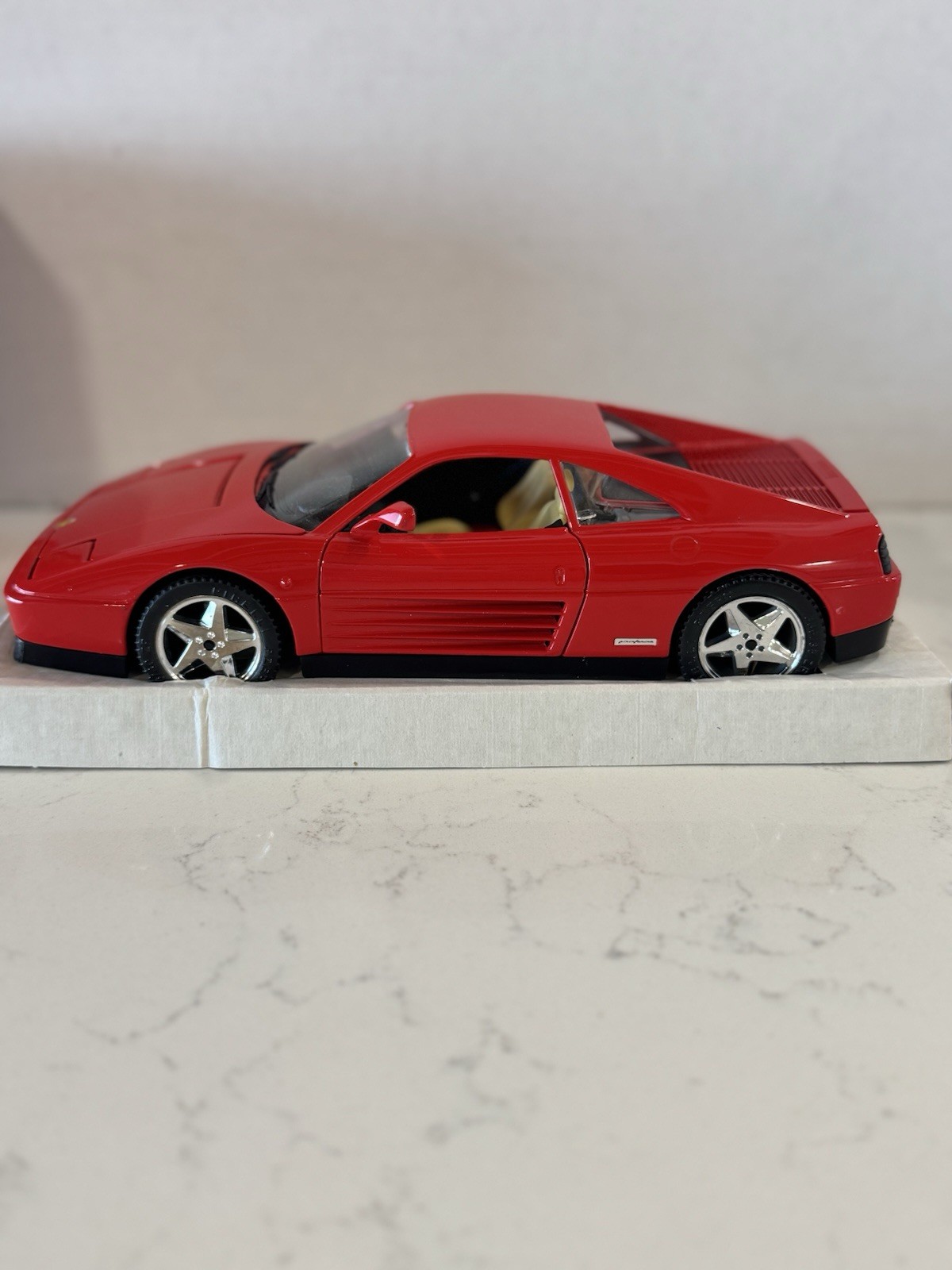 1:18 MIRA GOLDEN LINE COLLECTION RED FERRARI 348 TB #R6301 NEW IN BOX
