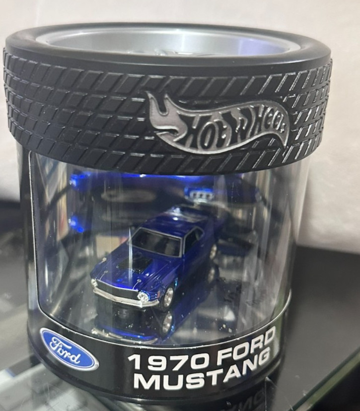 Hot Wheels~1970 Ford Mustang~Muscle Car Series Spectraflame Blue~ Oil Can