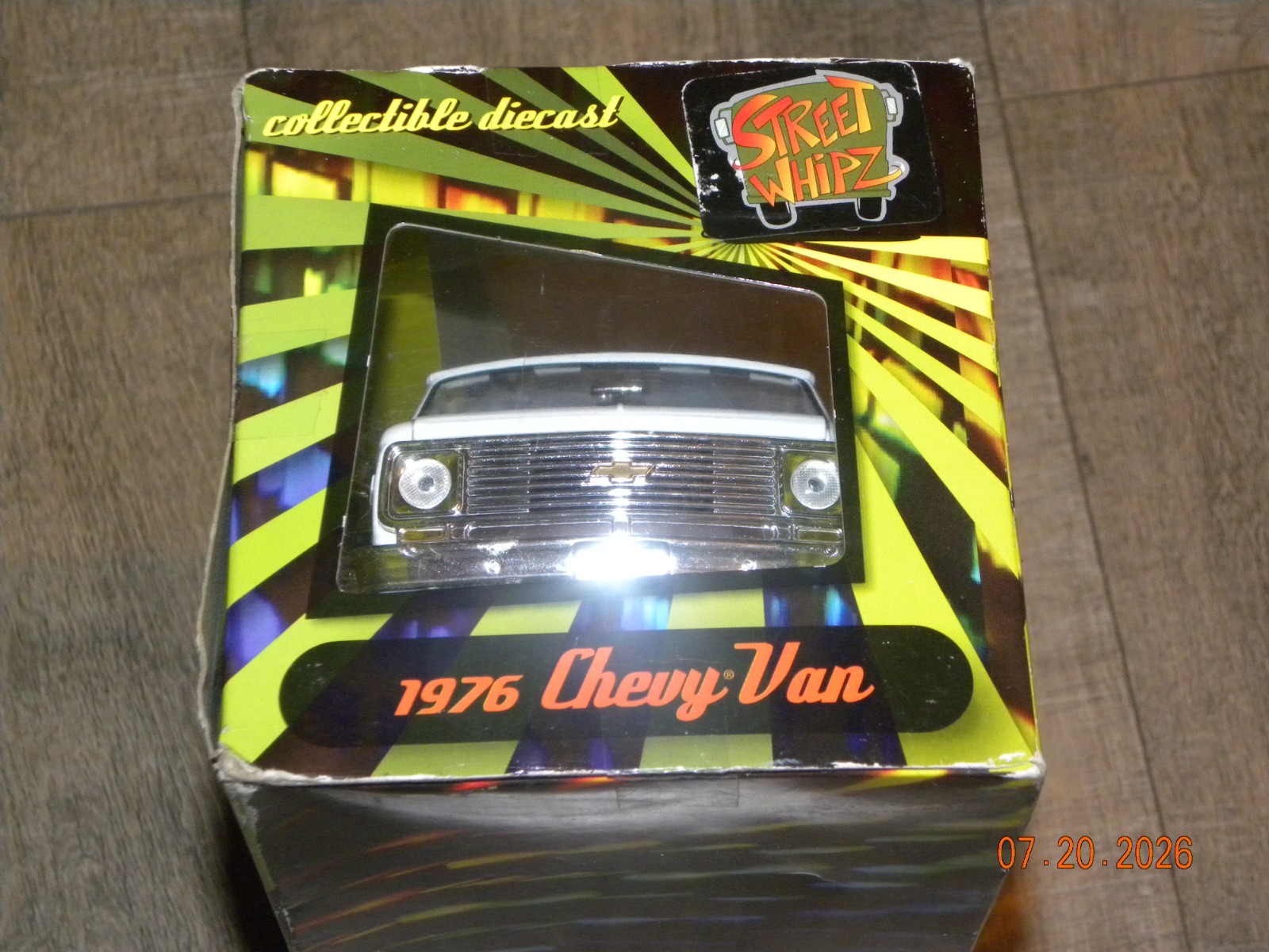 Street Whipz 1976 Chevy Van 1:24 Scale Collectible Diecast NOS rare