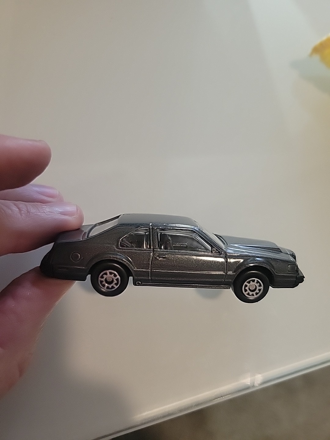 Maisto Lincoln Mark VII Dark Gray 1:64 Scale Diecast