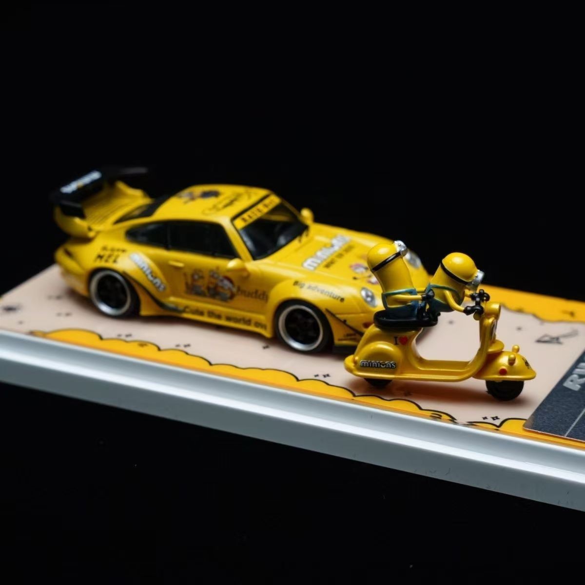 1/64 For Porsche 993 RWB Minions Painted Alloy Model Car