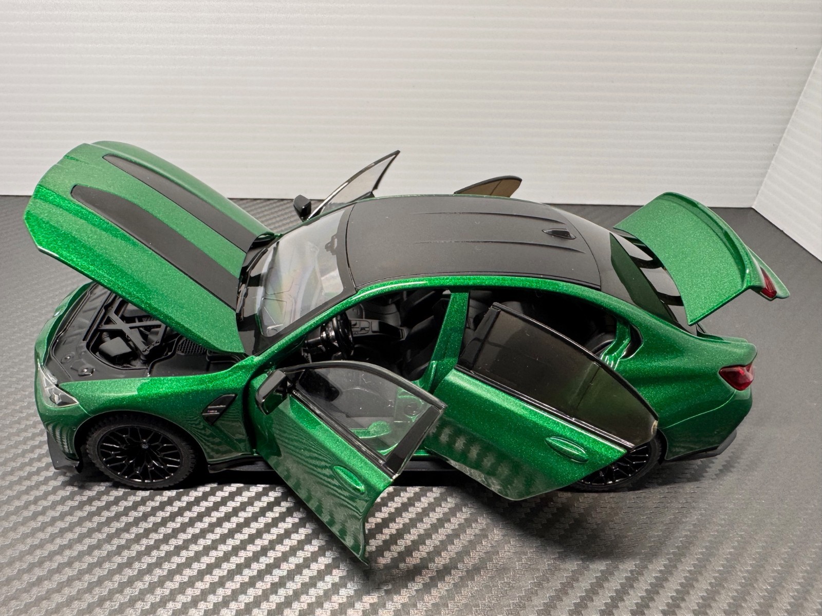 1:24 BMW M3 G80 Sedan Alloy Diecast Metal Sports Car Model w Lights – GREEN