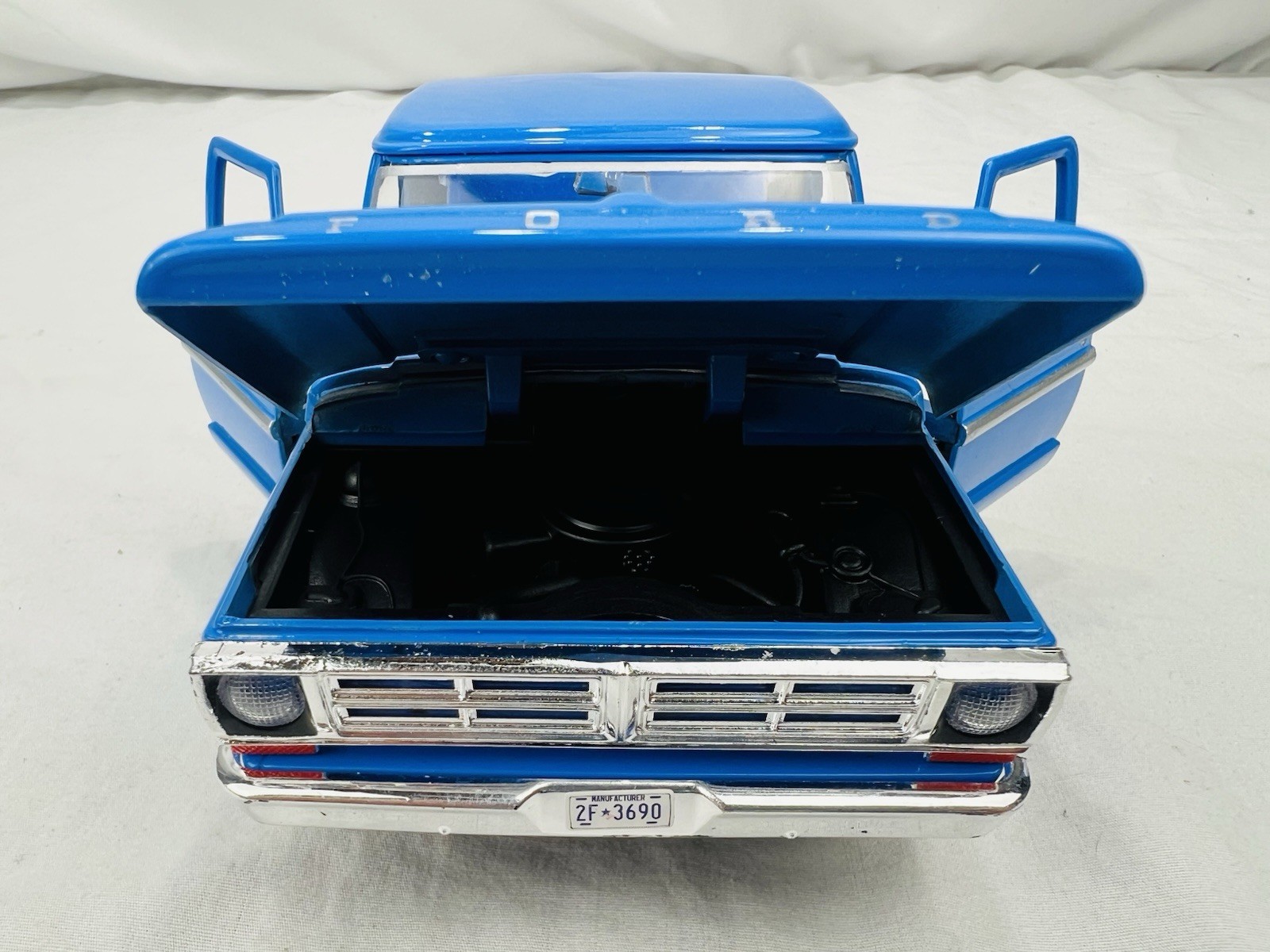 No Box Motormax 1972 Ford F-100 Pickup Truck 1:24 Light Blue