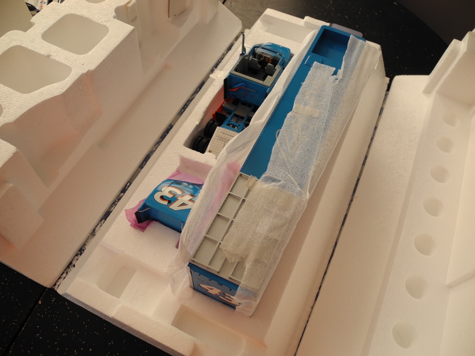 Collectors DREAM Franklin Mint Richard Petty TRUCKS, Signed Originals, PERFECT