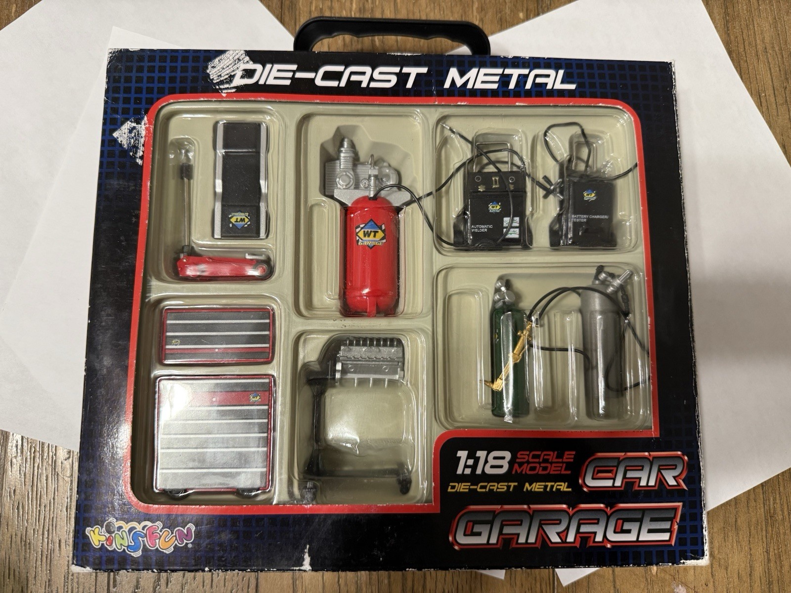 VTG Kintoy Car Garage 1:18 Scale Die-cast Set-Metal KinsFun Miniatures Sealed