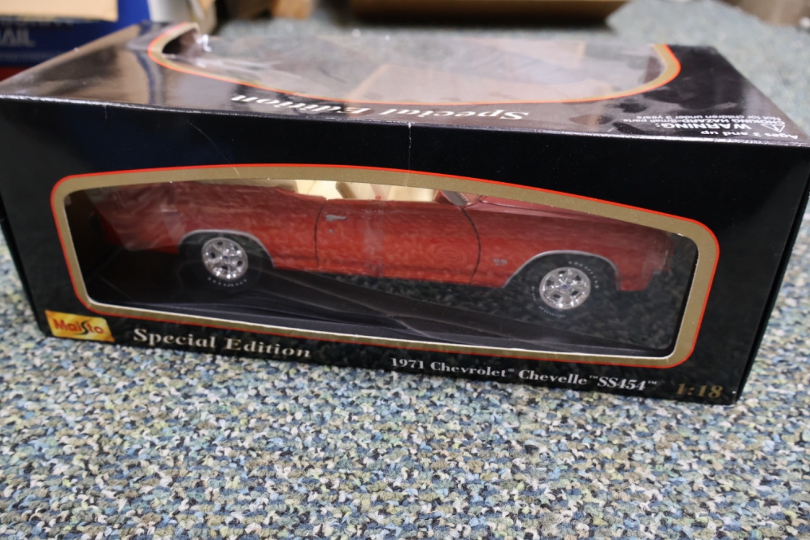 Maisto 1:18 1971 Chevrolet Chevelle SS 454 Convertible Model Car in Orange