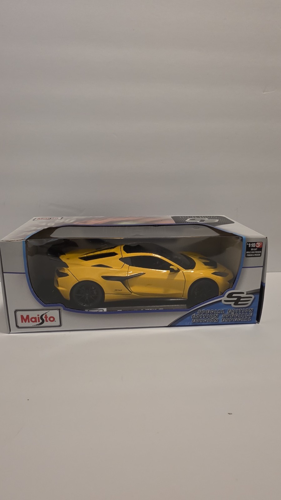 Corvette ZR1 Coupe 1:18 Maisto Exclusive Style Special Edition Yellow