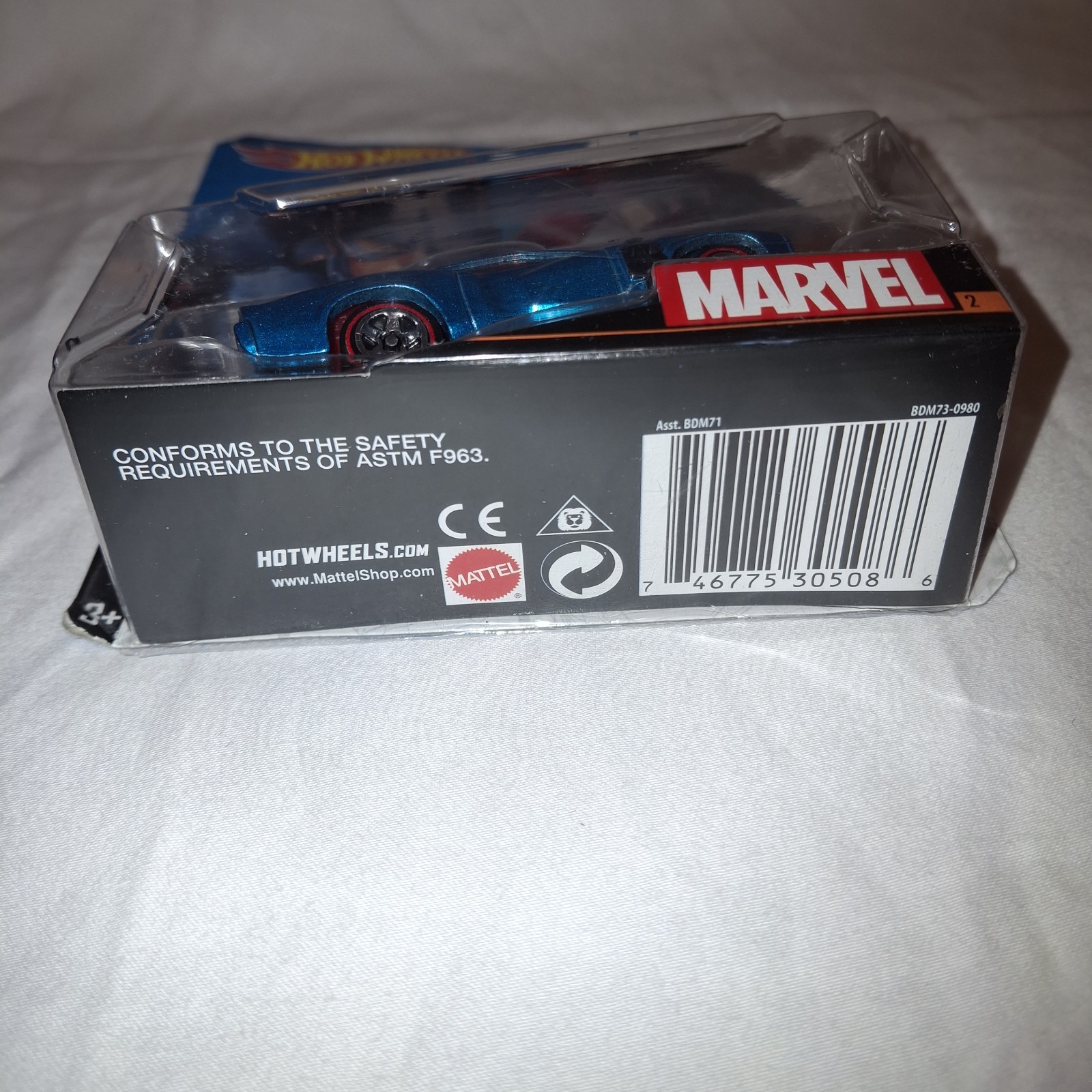 Hot Wheels 2014 Marvel #2 Character Car CAPTAIN AMERICA Mattel Scale 1:64