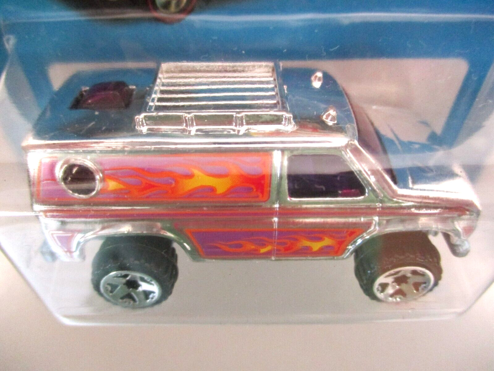 HOT WHEELS – SUPER CHROMES – BAJA BREAKER LIFTED 4X4 FORD VAN – 1/64