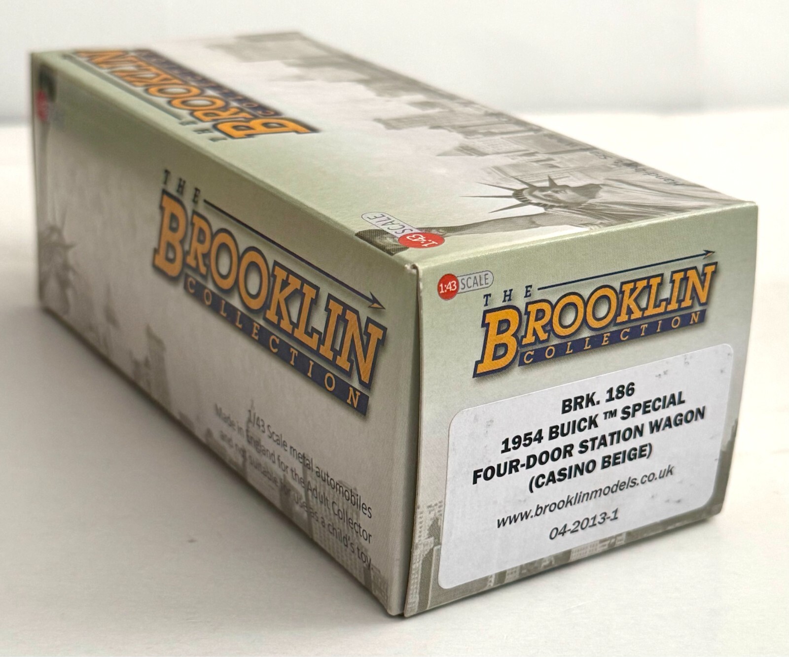 Brooklin BRK.186 – 1954 Buick Special Four-Door Station Wagon – Casino Beige