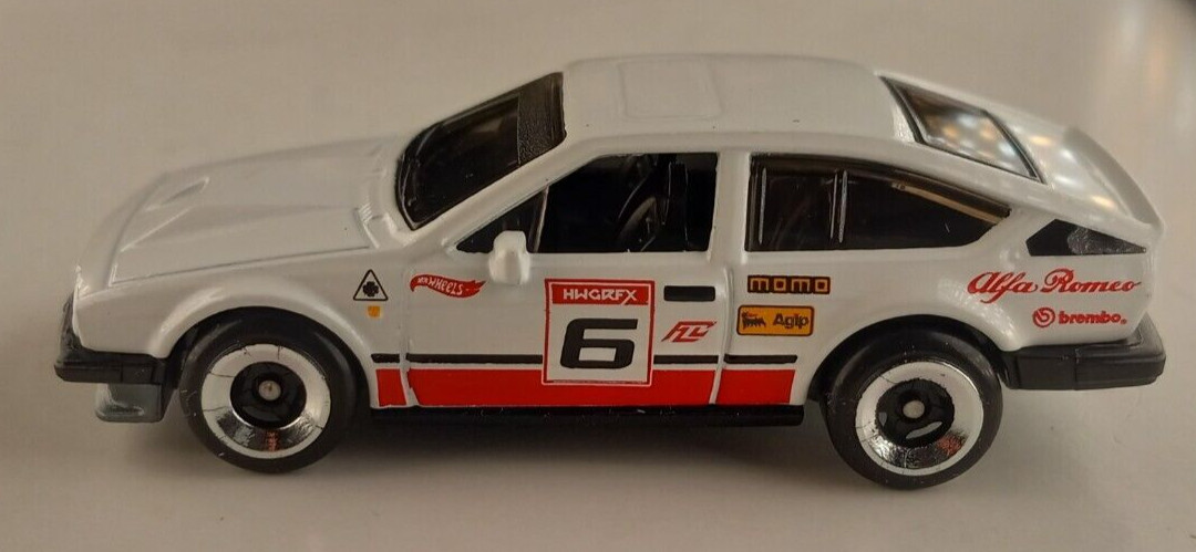 2023 Hot Wheels Alfa Romeo GTV6 3.0 White 185/250 Retro Racers 10/10 Loose